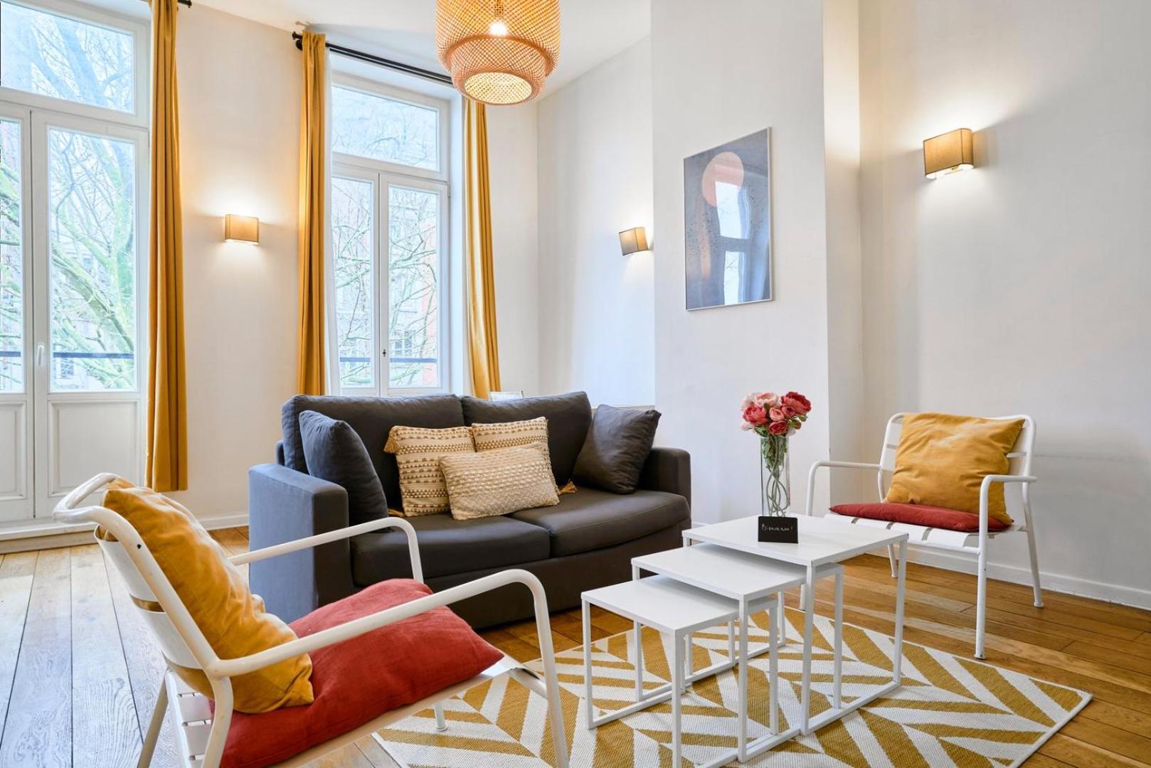 Charming Flats On The Grand Boulevard Лил Екстериор снимка